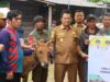 Bupati Selanorwanda Serahkan Hibah Ternak ke Kelompok Tani