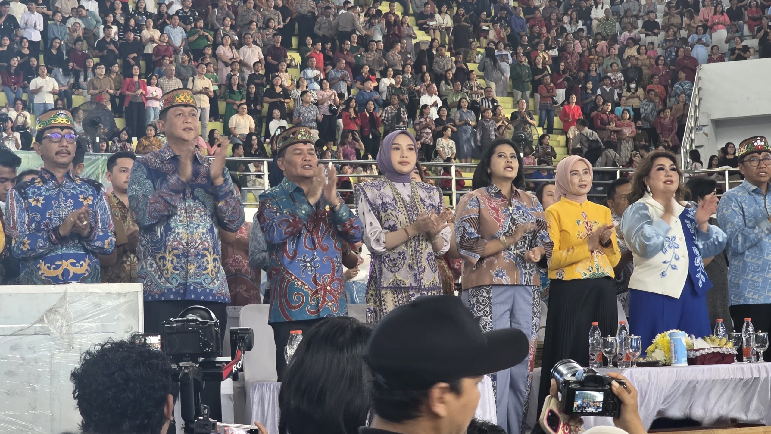 GUBERNUR AJAK JAGA NILAI HUMA BETANG-Natal Pemprov Kalteng Jadi Simbol Persatuan