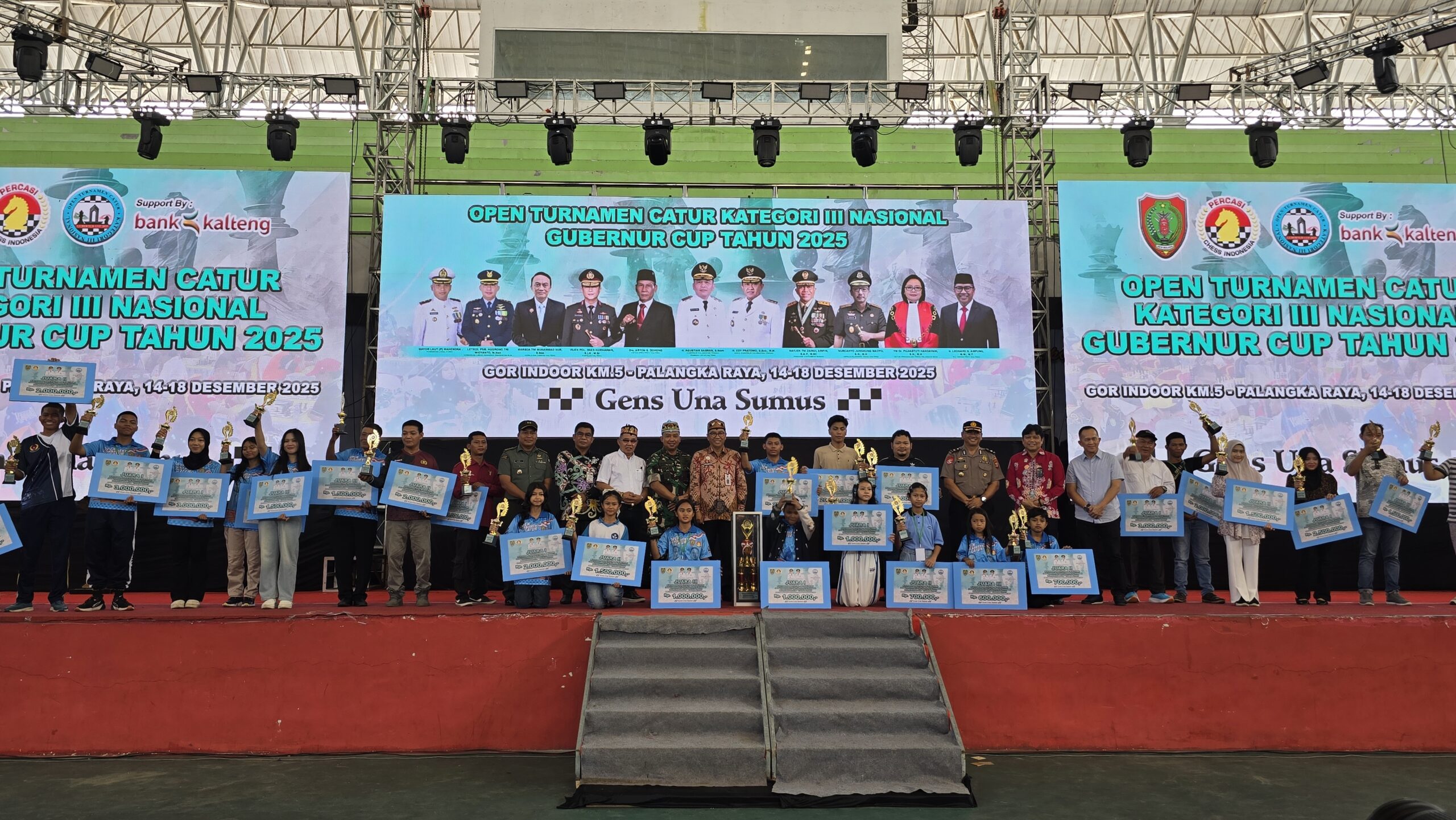 KATEGORI III NASIONAL GUBERNUR CUP 2025-Gubernur Kalteng Resmi Menutup Open Turnamen Catur