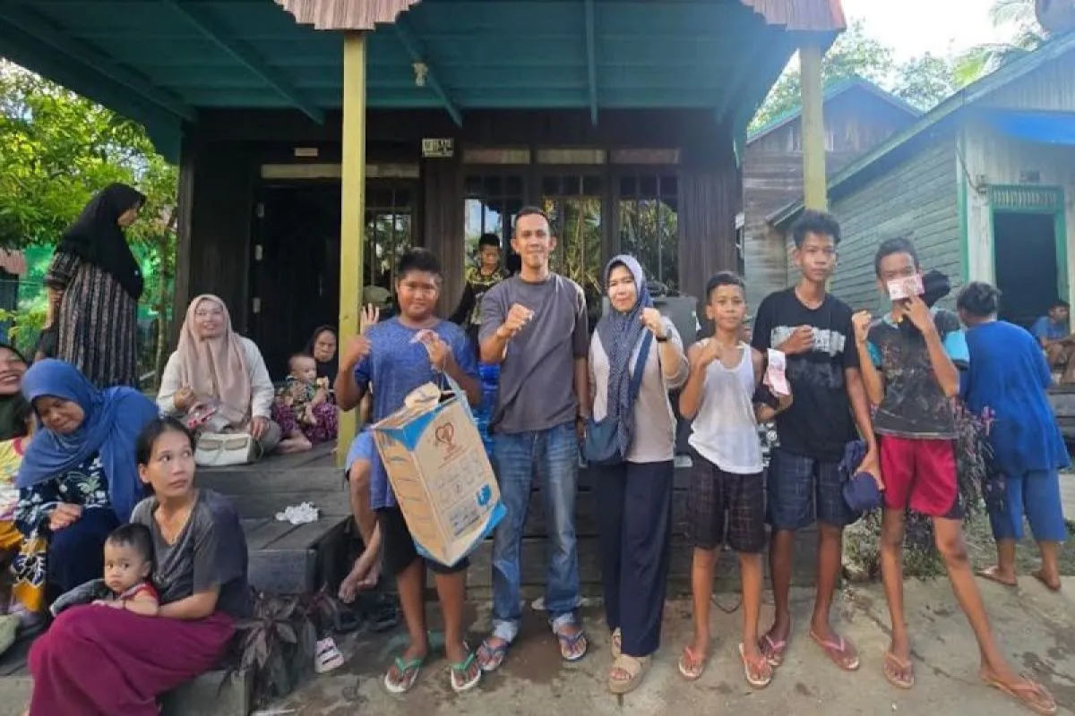 Anggota DPRD Mura Akhirudin Pakai Dana Pribadi Meriahkan HUT RI di Sejumlah Desa