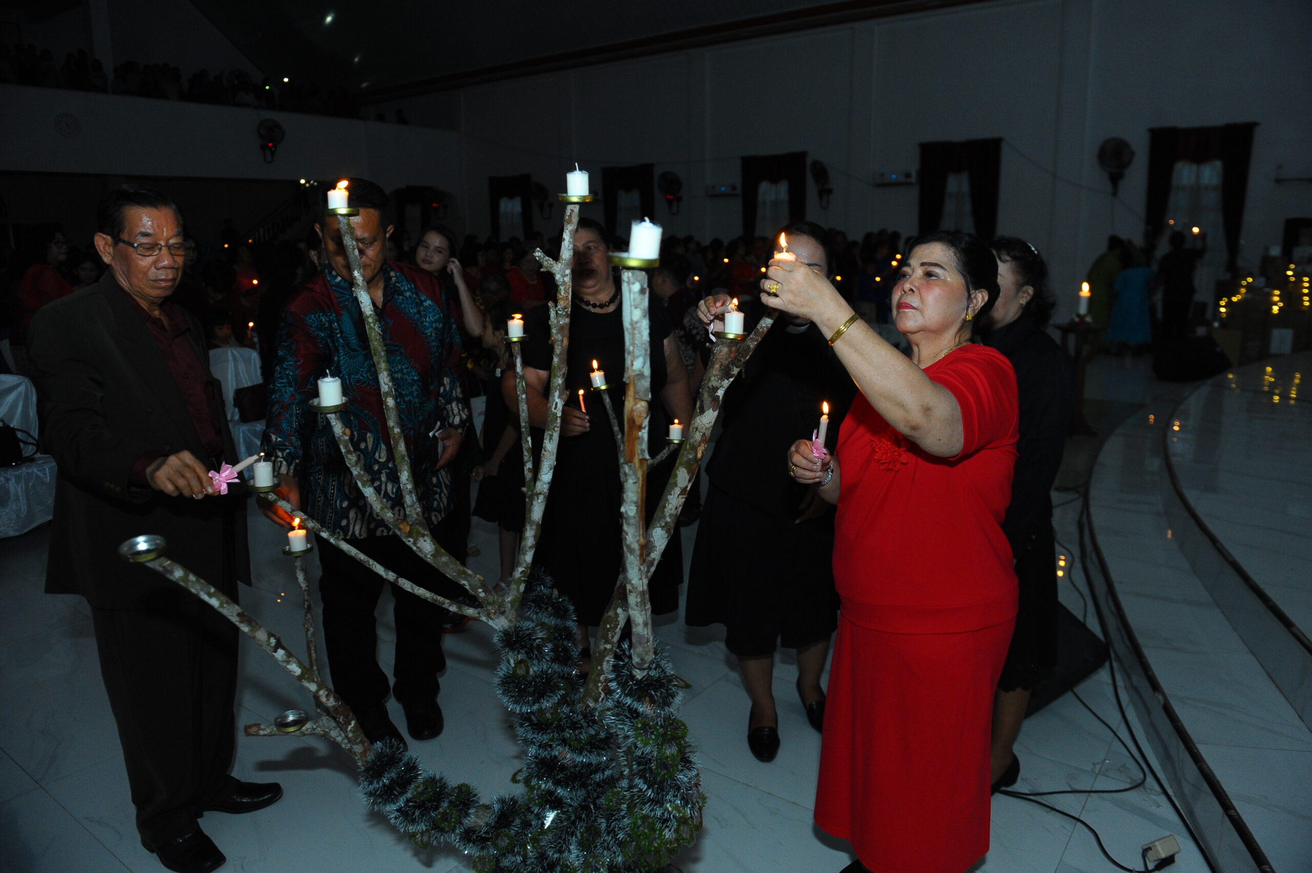 Sukacita Natal Keluarga Besar Lambung Berlangsung Meriah