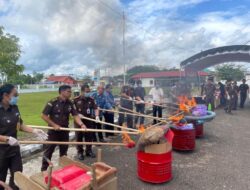 Kejari Bartim Musnahkan 175 Barbuk Perkara Pidum