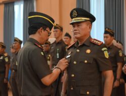 Kajati Kalteng Lantik Kajari Palangka Raya