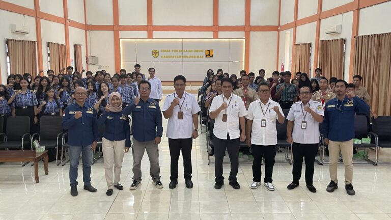 Pemkab Gumas dan PWI Gelar Pelatihan Jurnalistik untuk Siswa SMA