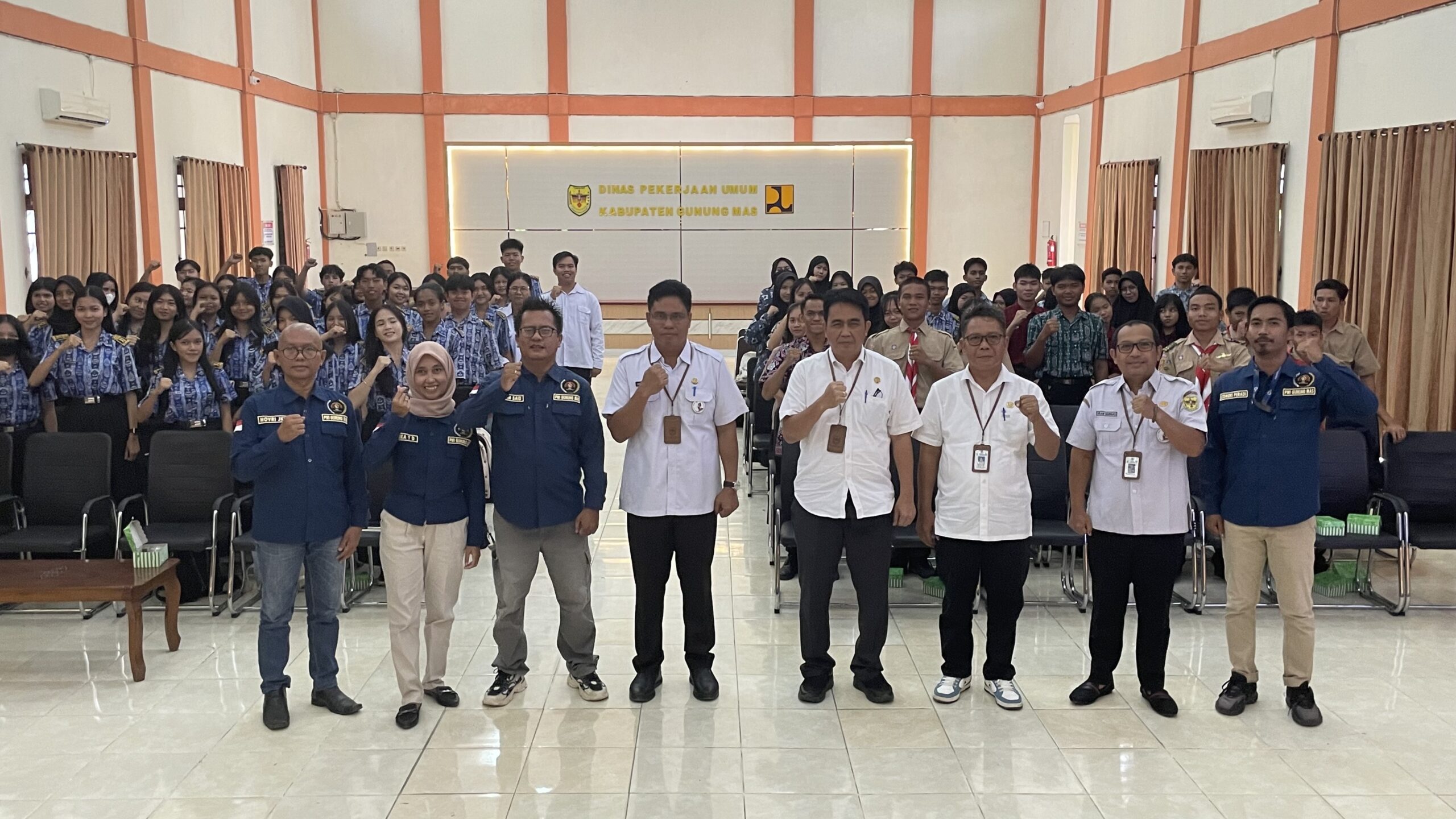 Pemkab Gumas dan PWI Gelar Pelatihan Jurnalistik untuk Siswa SMA