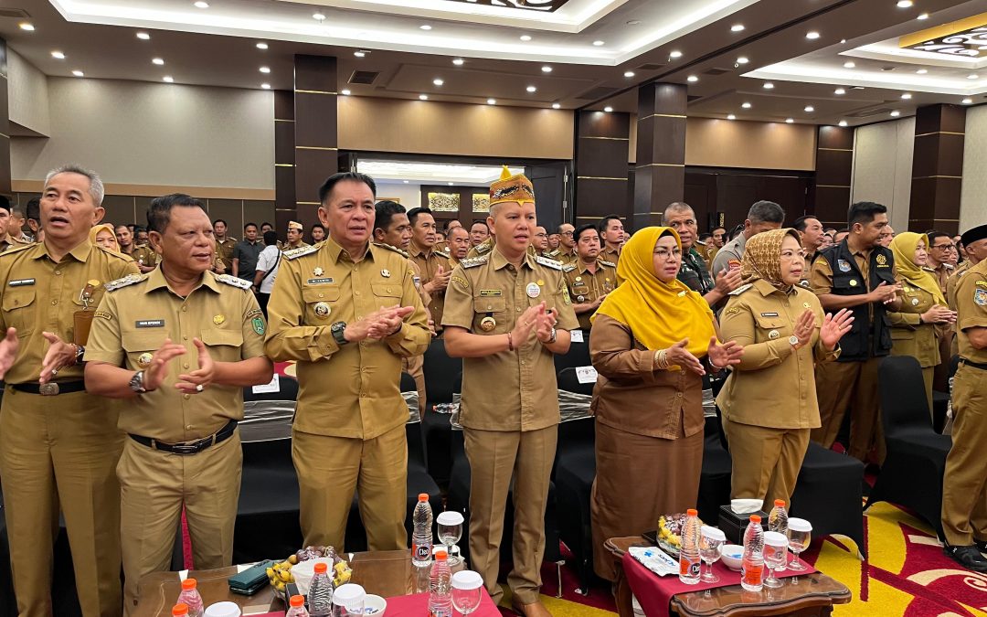 Bupati Jaya Monong Hadiri Raker Camat se-Kalteng