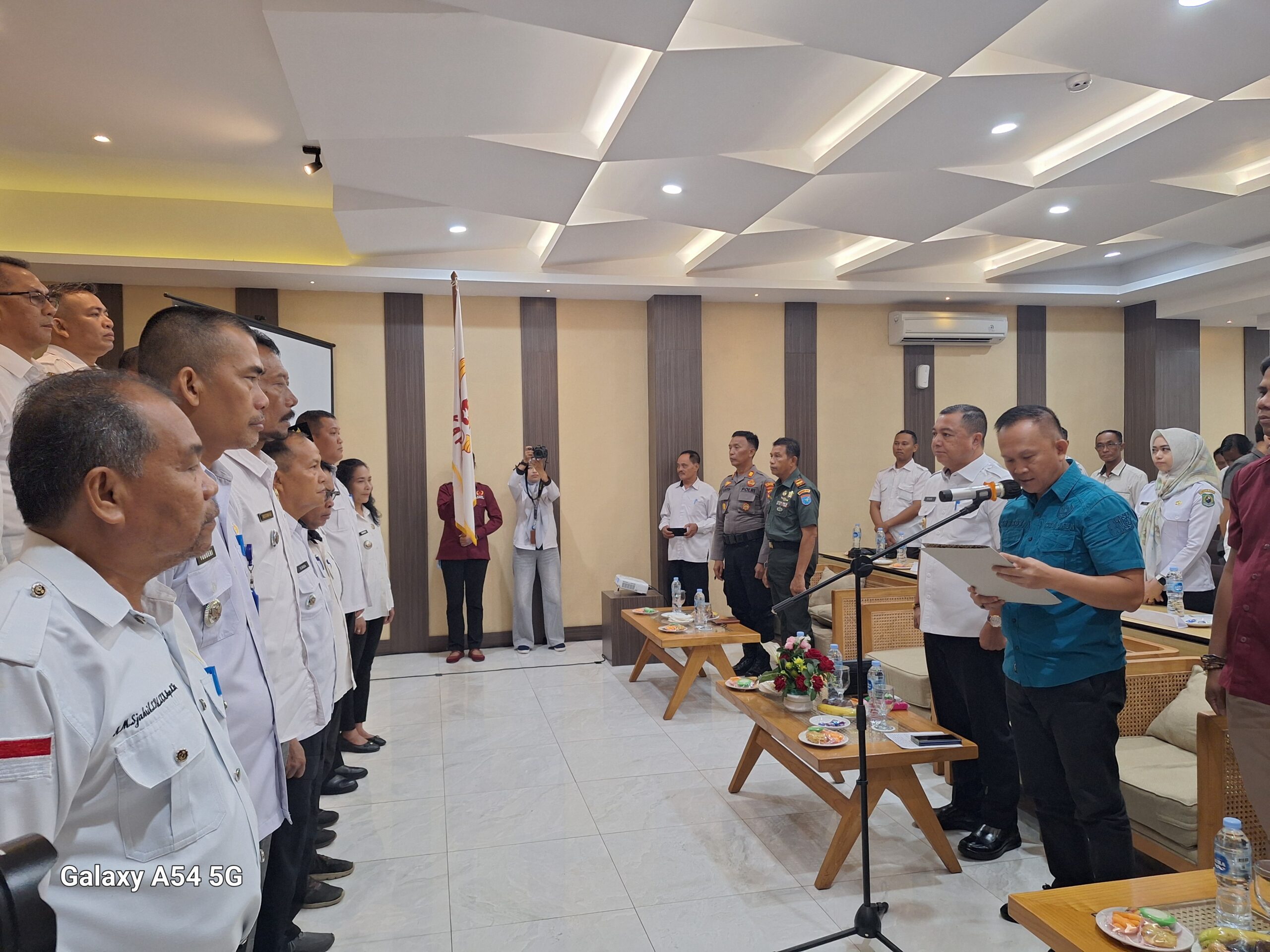 Wabup Sampaikan Pesan Penting pada Pelantikan KOK Se-Kapuas