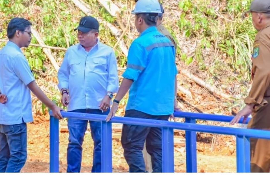 Bupati Tinjau Bendungan di Desa Buhut Jaya