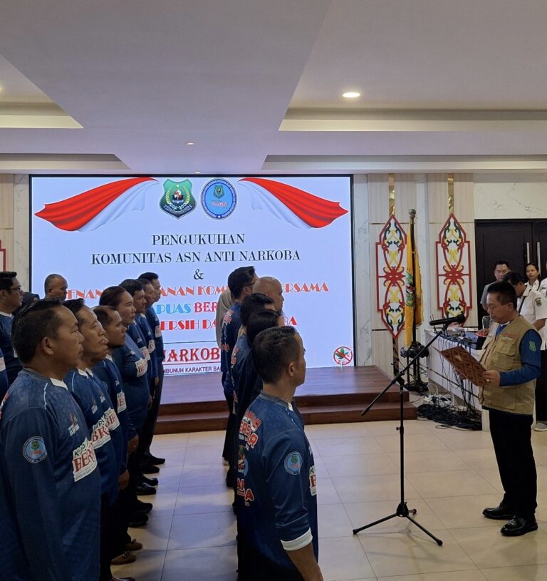 Bupati Wiyatno Kukuhkan Tim Terpadu P4GN dan PN Bupati Wiyatno Kukuhkan Tim Terpadu P4GN dan PN