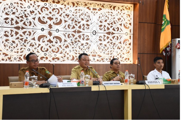 Sekda Pimpin Rapat Satgas Percepatan Program MBG