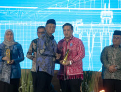 Bupati Rizky Aditya Terima Sutami Award 2025