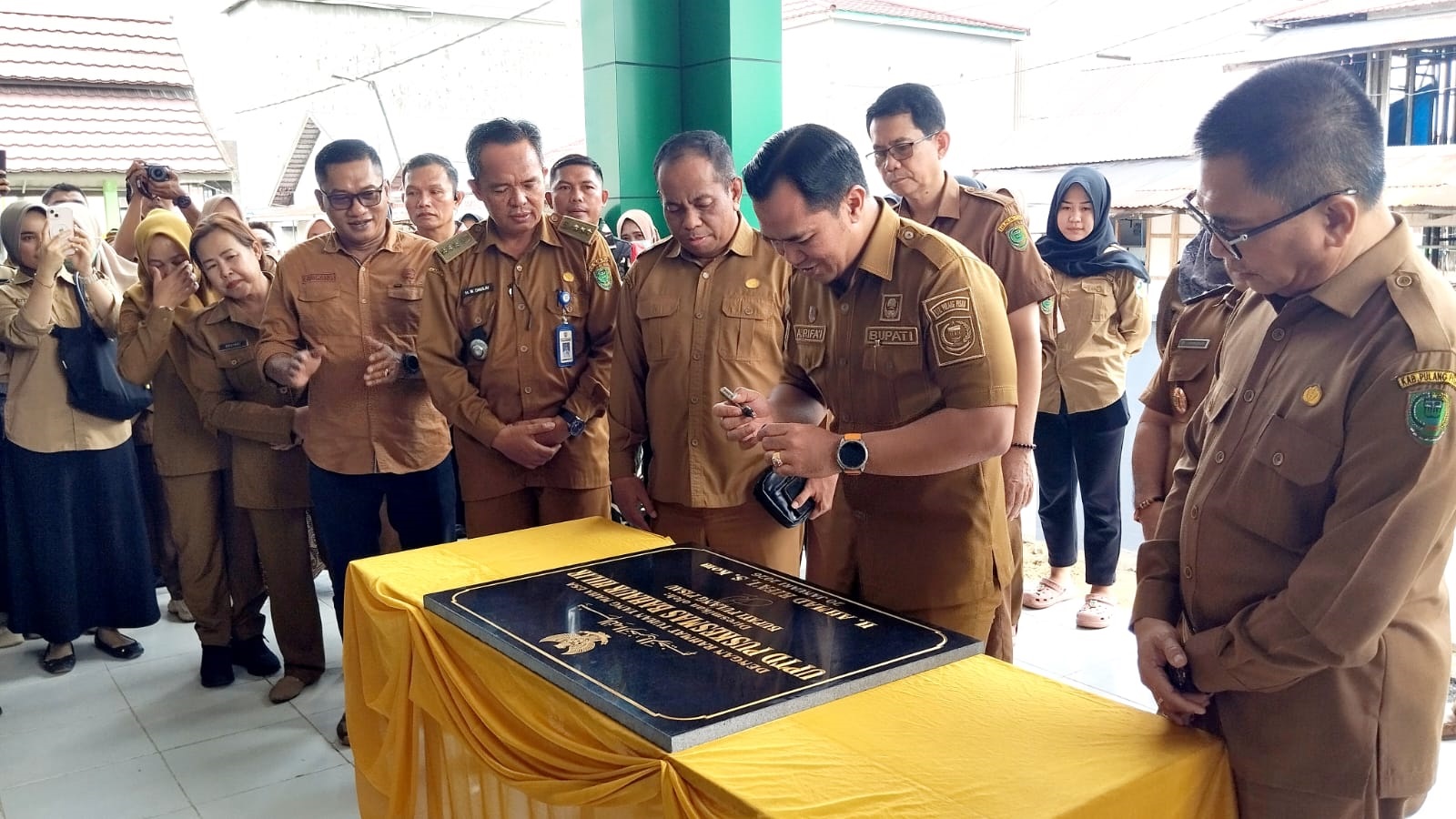 PERKUAT PELAYANAN KESEHATAN-Bupati Ahmad Rifa`i Resmikan Puskesmas Bahaur Hilir
