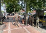 Satpol Kobar Gencar Patroli, Larang PKL Berjualan di Bahu Jalan, Demi Ketertiban dan Keindahan Kota 
