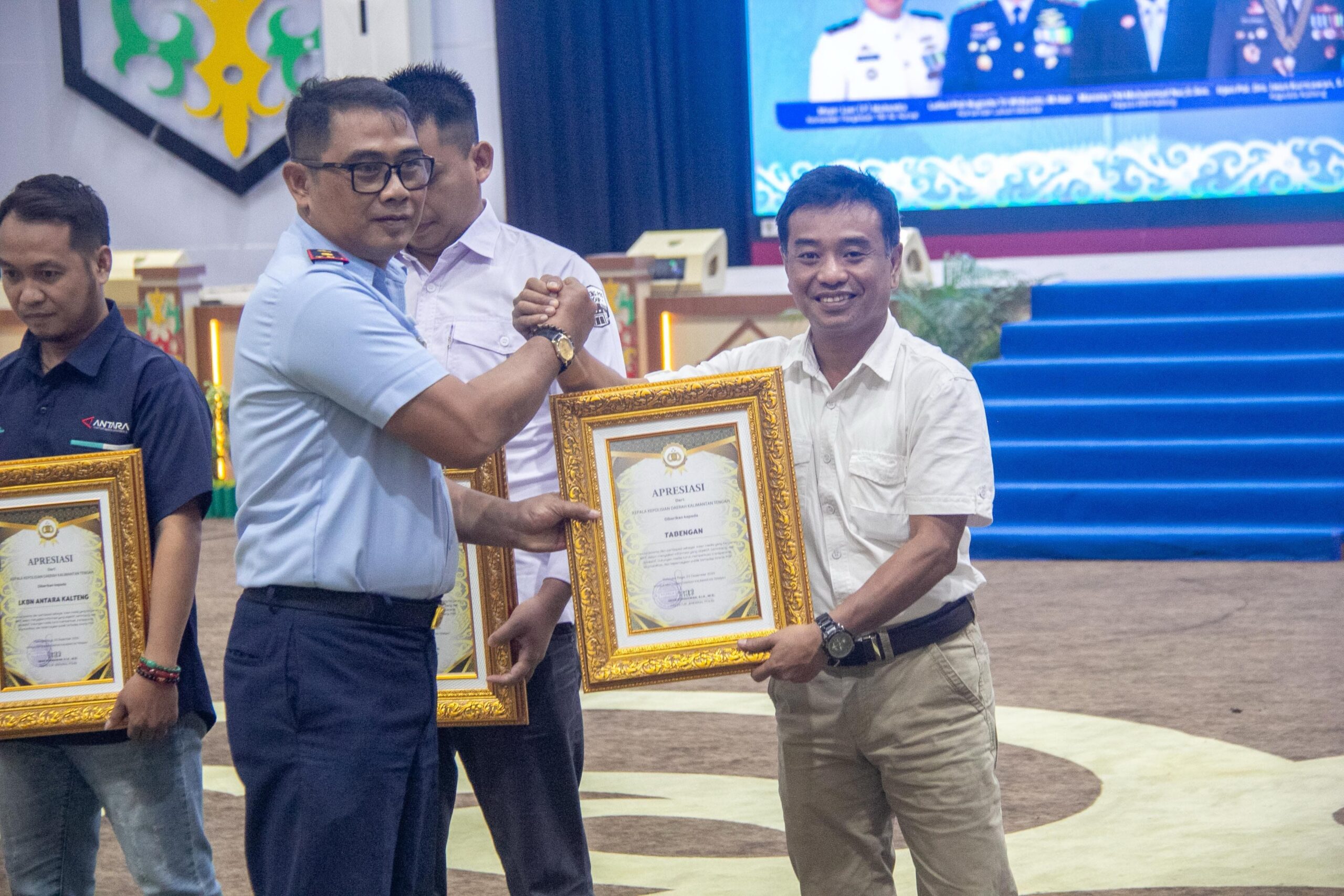 Dukung Transparansi Polri, Tabengan Terima Penghargaan Polda Kalteng
