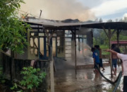 ‎Diduga Tersambar Petir, Rumah di Jalan Karanggan 20