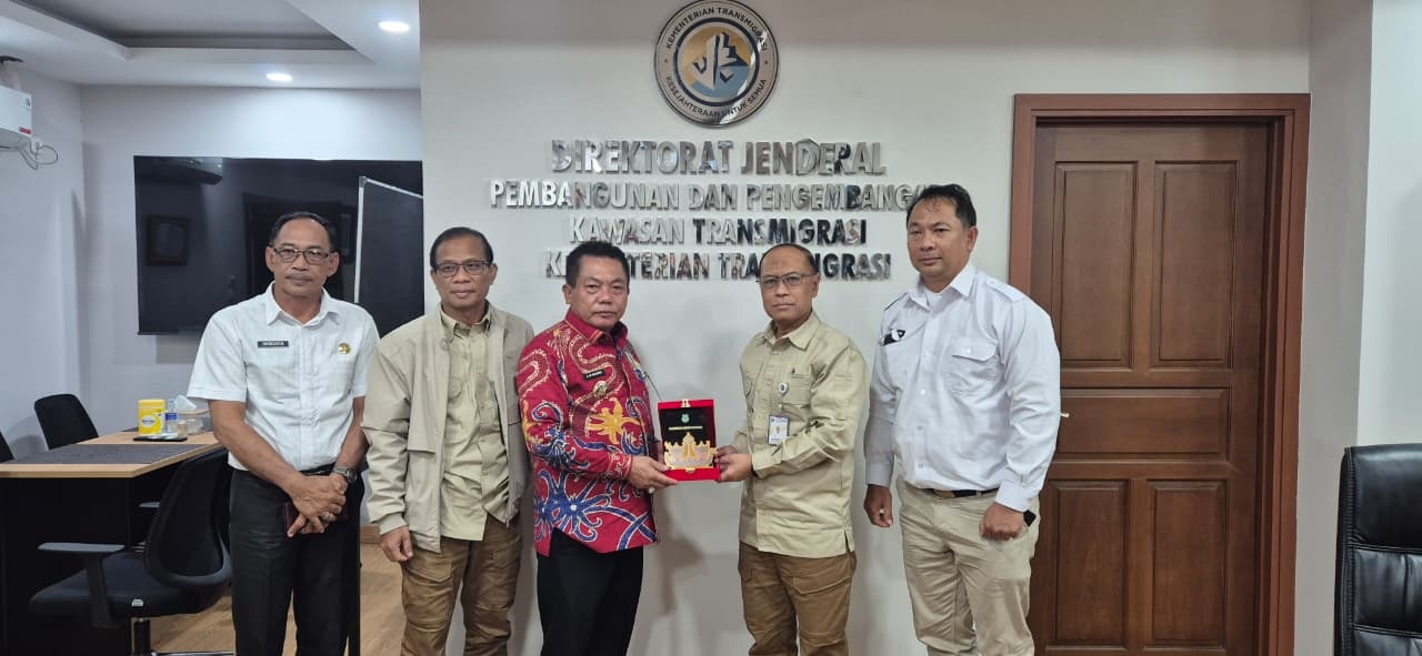 KUNJUNGI KEMENTERIAN-Bupati Wiyatno Bergerak Cepat Dorong Percepatan Pembangunan