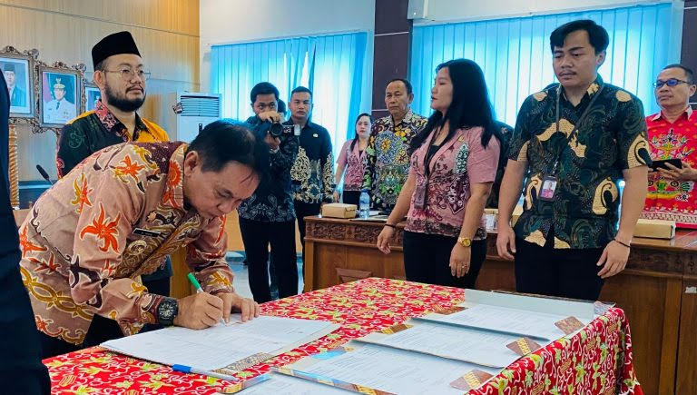 PERJANJIAN KINERJA TAHUN 2026-Bupati M Yamin Tanda Tangani Pakta Integritas