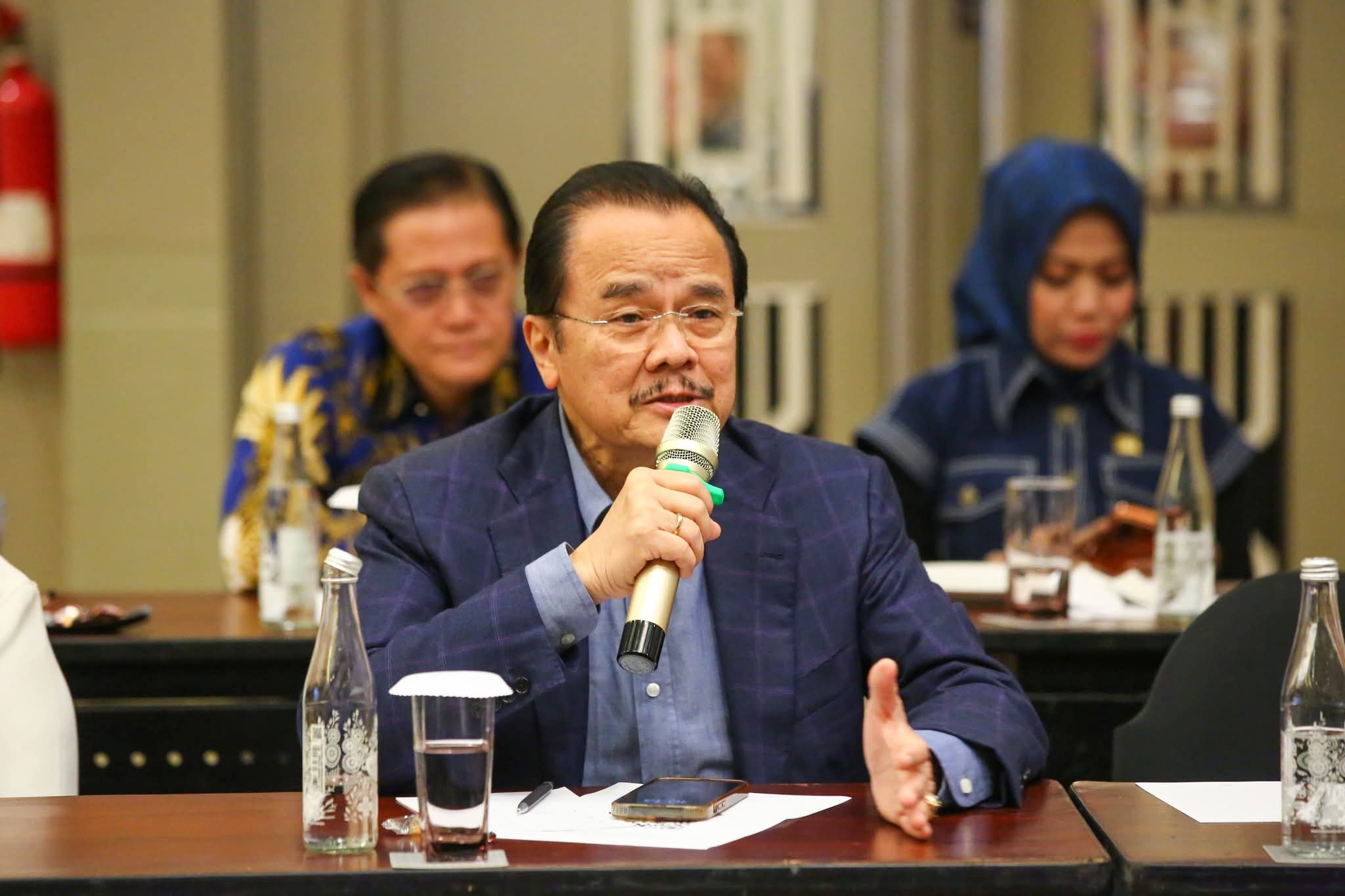 RESES DPD RI-Teras Narang: Banyak Masalah di Kalimantan dan Sulawesi RESES DPD RI-Teras Narang: Banyak Masalah di Kalimantan dan Sulawesi