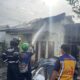 Si Jago Merah Lahap Rumah Warga di Jalan Markus Paul, Asal Api Diduga dari Atap