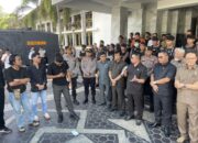 MASSA ASPIRASI KE DPRD KALTENG-Tolak Pasal Multitafsir KUHP-KUHAP