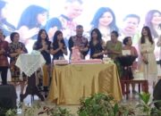 Bupati Gumas Rayakan Anniversary Wedding Ke-19 dengan Ibadah Ucapan Syukur