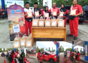 SPBU S Parman Bagikan Takjil ke Pelanggan