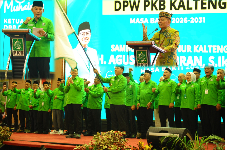 RAHMANTO DAN PENGURUS PKB KALTENG DIKUKUHKAN-Gubernur Ingatkan PKB Bersama Bangun Daerah