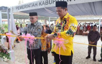 TINGKATKAN KUALITAS PELAYANAN-Bupati Pulpis Resmikan Gedung PLHUT