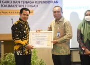Bupati H Ahmad Rifa’i Terima Penghargaan Balai Guru dan Tenaga Kependidikan Kalteng