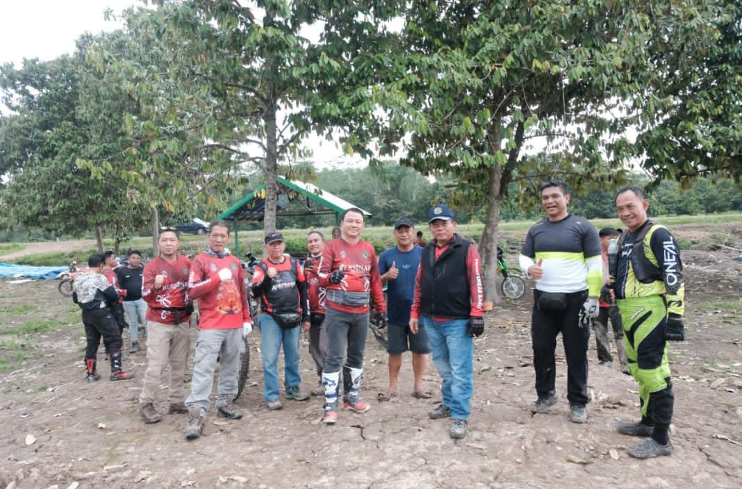 Bupati Wiyatno Tinjau Jalan Baru dan Kebun Jagung