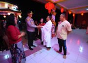 JAMIN KEAMANAN IBADAH IMLEK-Kapolda Kalteng Sambangi Vihara