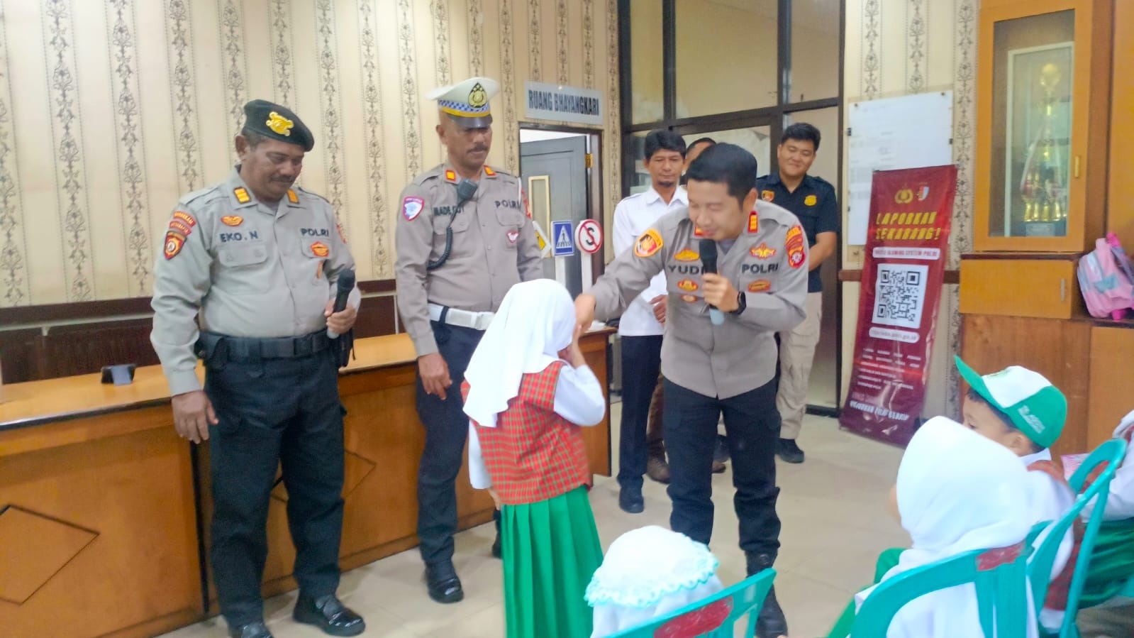 Polsek Pahandut Terima Kunjungan Edukasi TK Aqidah