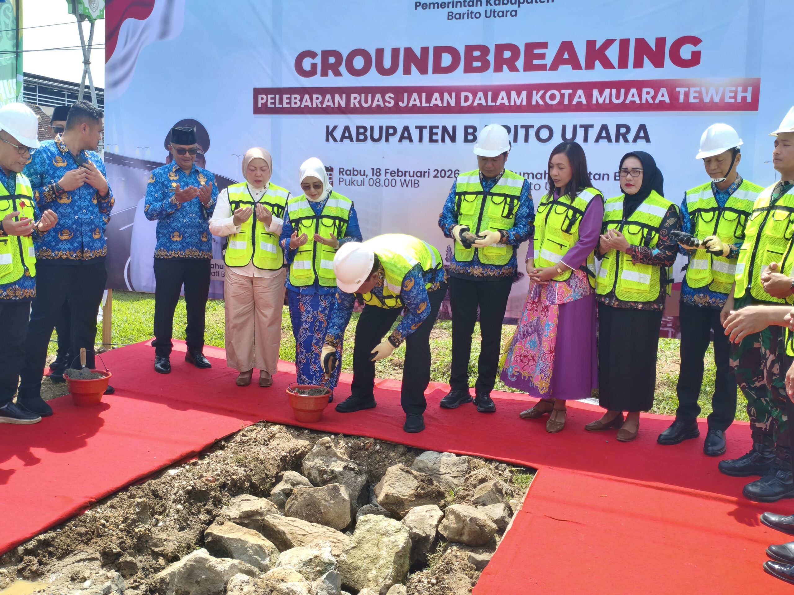 Pelebaran Jalan Kota Muara Teweh Resmi Dimulai