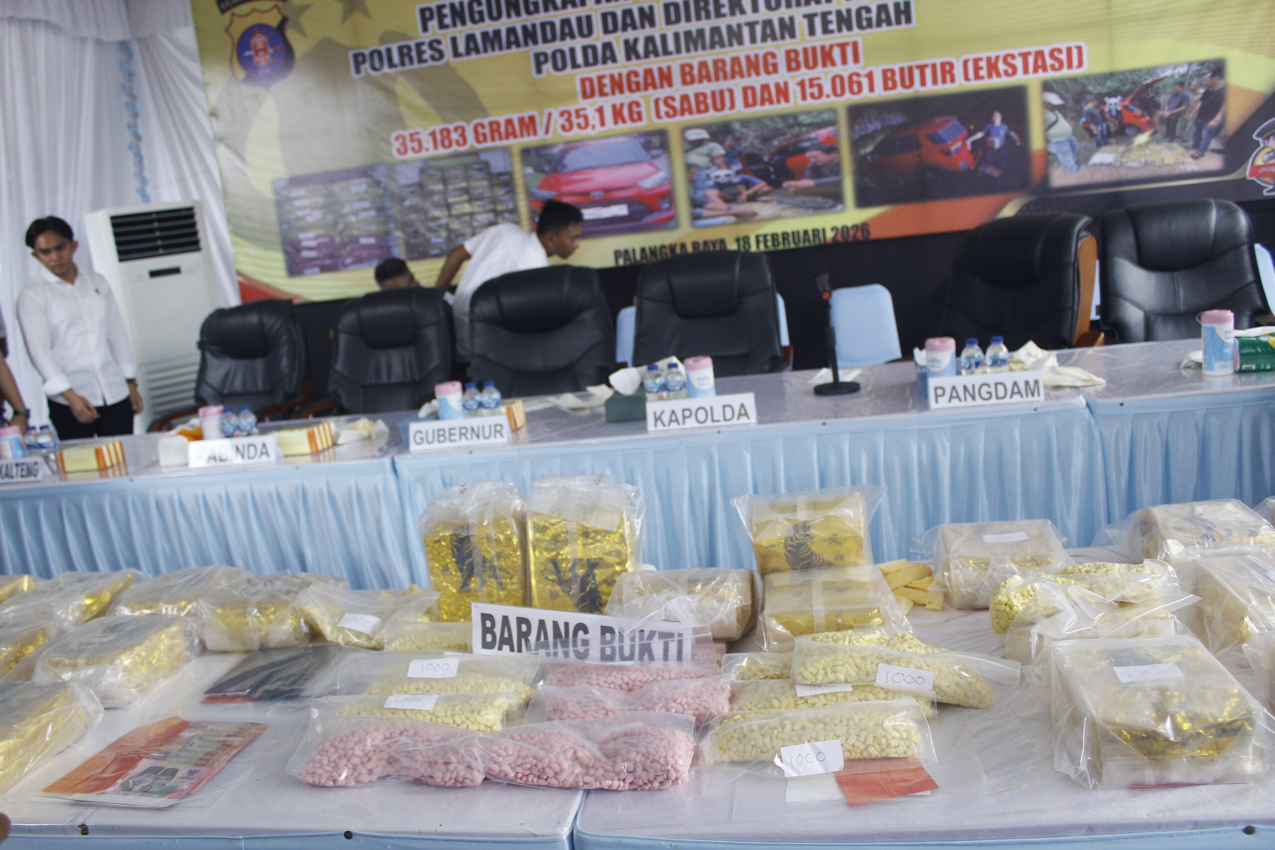 35,1 Kg Sabu dan 15.061 Butir Ekstasi Digagalkan Masuk Kalteng-Dua Kurir Ditangkap Usai Dikejar ke Hutan