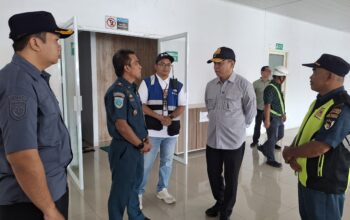 Kadishub Kalteng Tinjau Arus Mudik di Pelabuhan Panglima Utar Kumai Kadishub Kalteng Tinjau Arus Mudik di Pelabuhan Panglima Utar Kumai