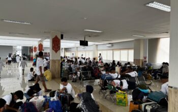 Penumpang Mudik Gratis PT. PELNI Telah Diberangkatkan Menuju Semarang Penumpang Mudik Gratis PT. PELNI Telah Diberangkatkan Menuju Semarang