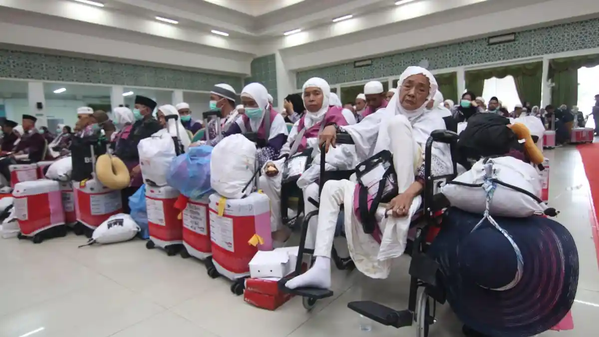 IMBAS PERANG USA VS IRAN-134 Jemaah Umrah Kalteng Tertahan di Tanah Suci