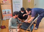 Jari Membusuk Setahun, “Keajaiban“ Datang di Jalan Trans Kalimantan