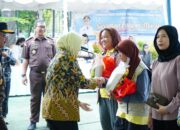 TANAM POHON ULIN DAN PASAR MURAH-Kejati Kalteng Bagikan 1.000 Paket Sembako Gratis