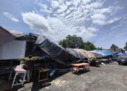 7 Tenda Pasar Ramadan Ambruk Diterjang Angin Ribut
