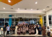 PWRI Kotim Bagikan Ratusan Takjil di Penyeberangan Ferry Sampit