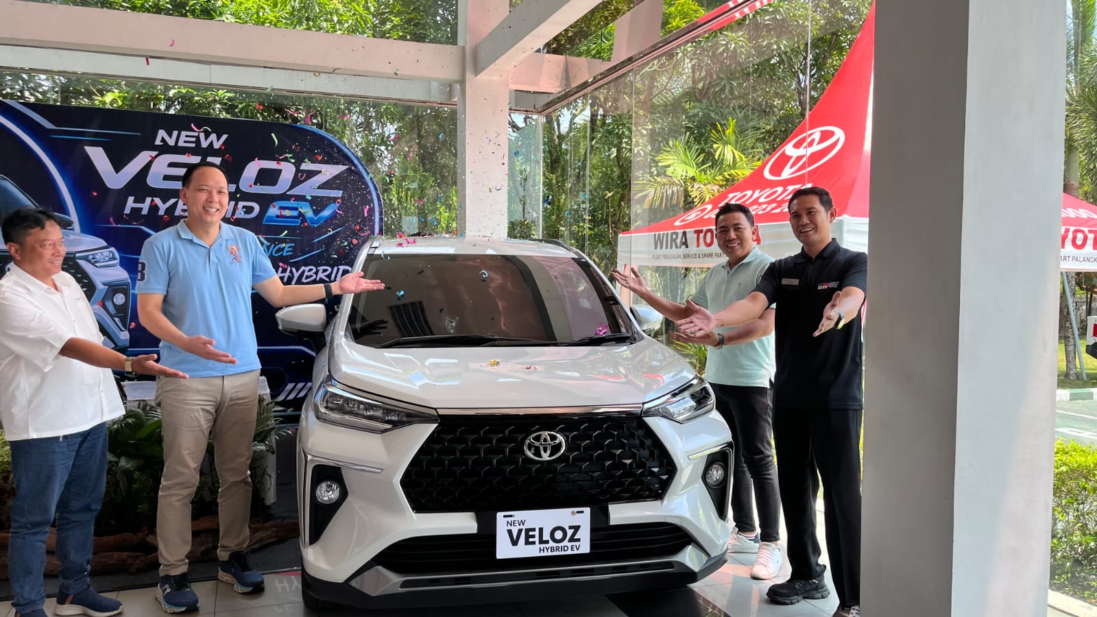 Toyota Hadirkan New Veloz Hybrid EV: Tawarkan Kenyamanan bagi Keluarga dan Dukung Mobilitas Ramah Lingkungan