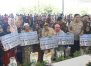 Gubernur, Wagub, Kapolda dan Pangdam Serahkan Bantuan Pangan Presiden, BLT KHBS dan Gerakan Pangan Murah