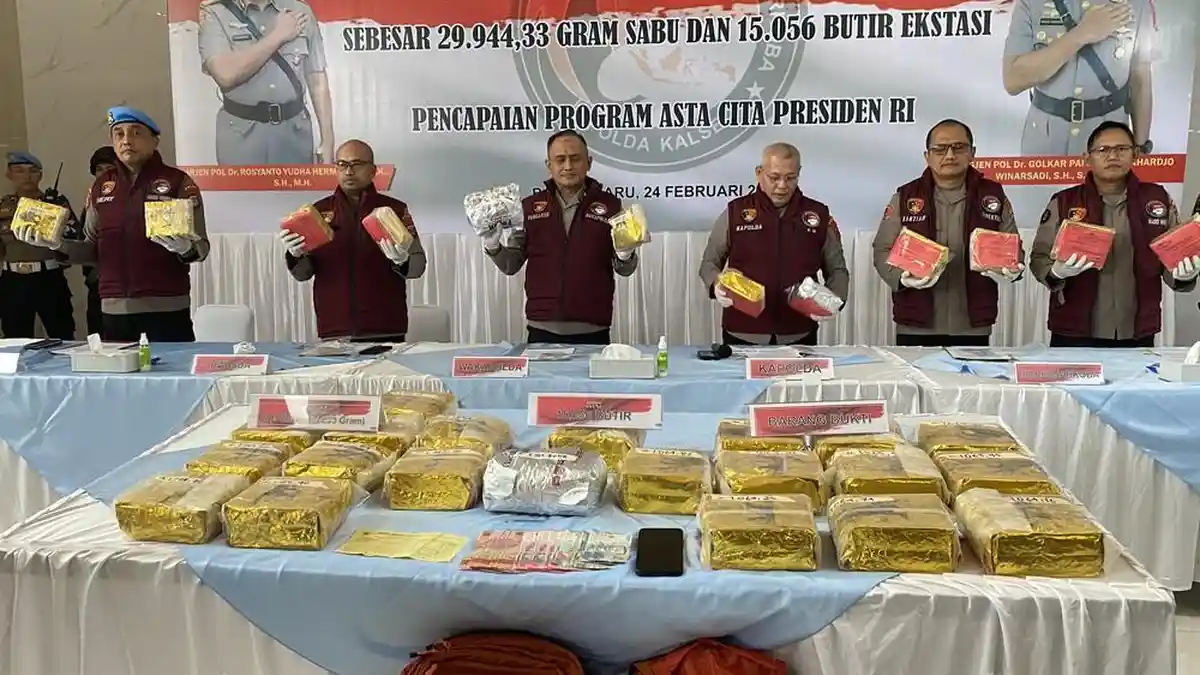 Bawa 30 Kg Sabu dan 15.056 Ekstasi, Warga Palangka Raya Ditangkap
