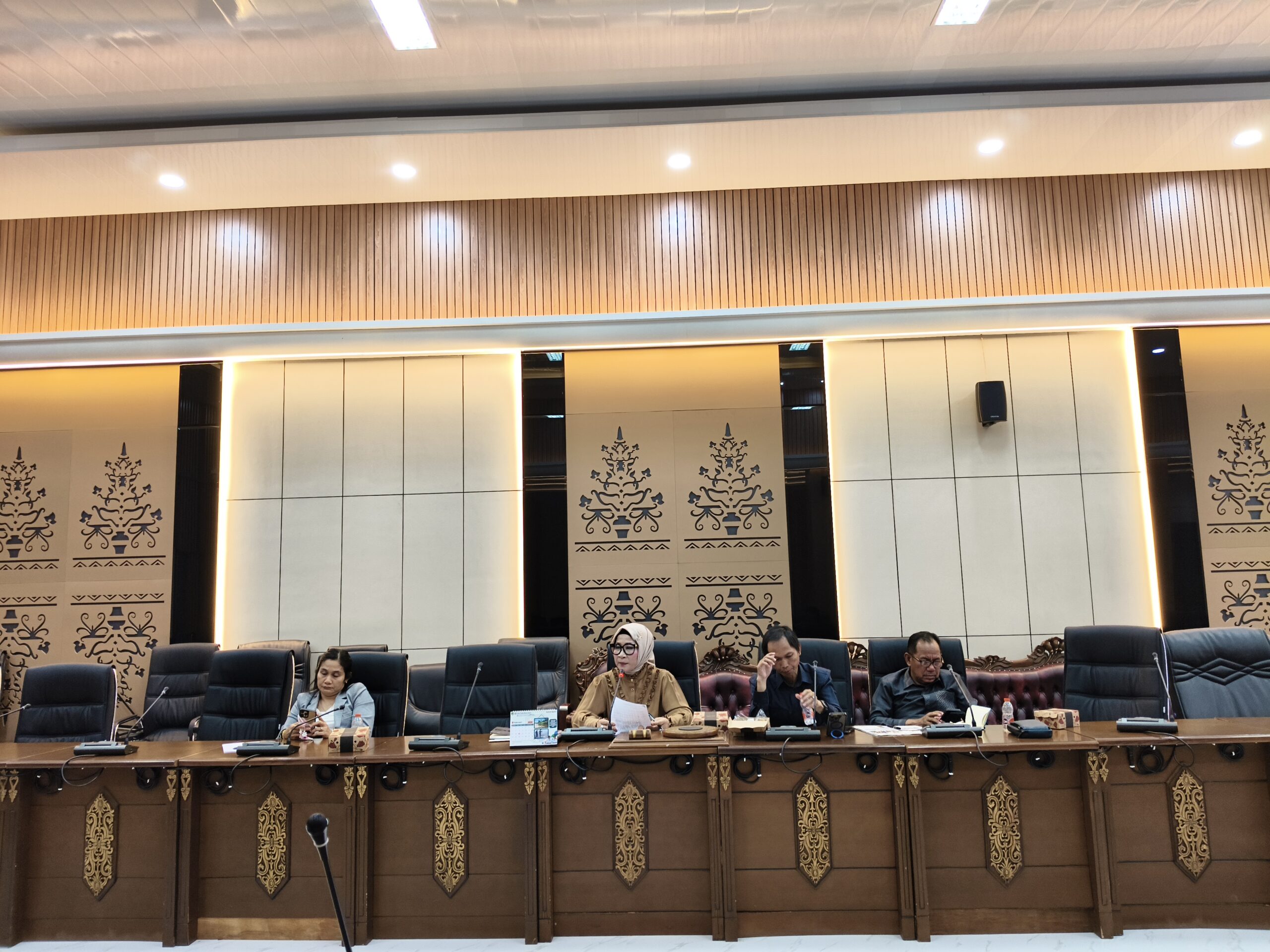 Anggota DPRD Barut Netty Herawati Perjuangkan Terapi Anak Berkebutuhan Khusus