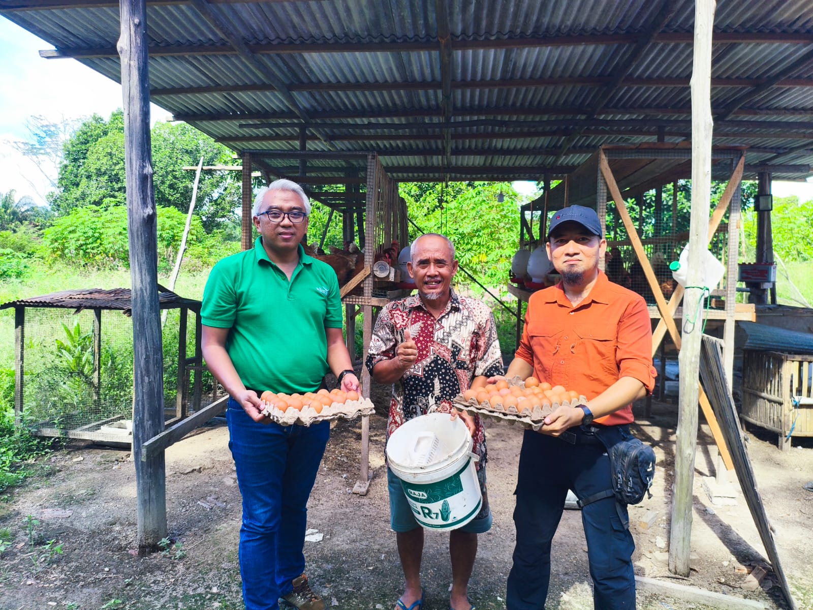 PELATIHAN PT KKP-Poktan Desa Tangar Olah Pakan Ayam Petelur