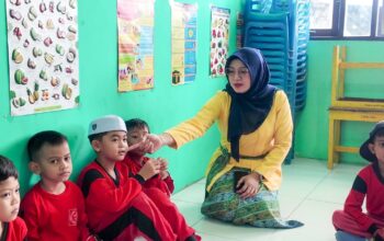 Aksi Sosial Srikandi PLN UIP3B Kalimantan Hidupkan Semangat Kartini