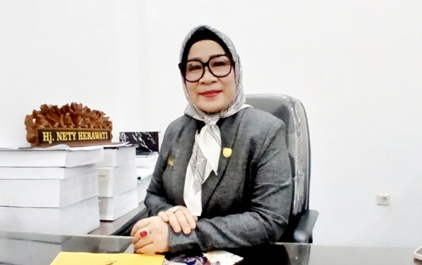 Anggota DPRD Netty Herawati Dorong Pemkab Barut Raih Kembali Opini WTP