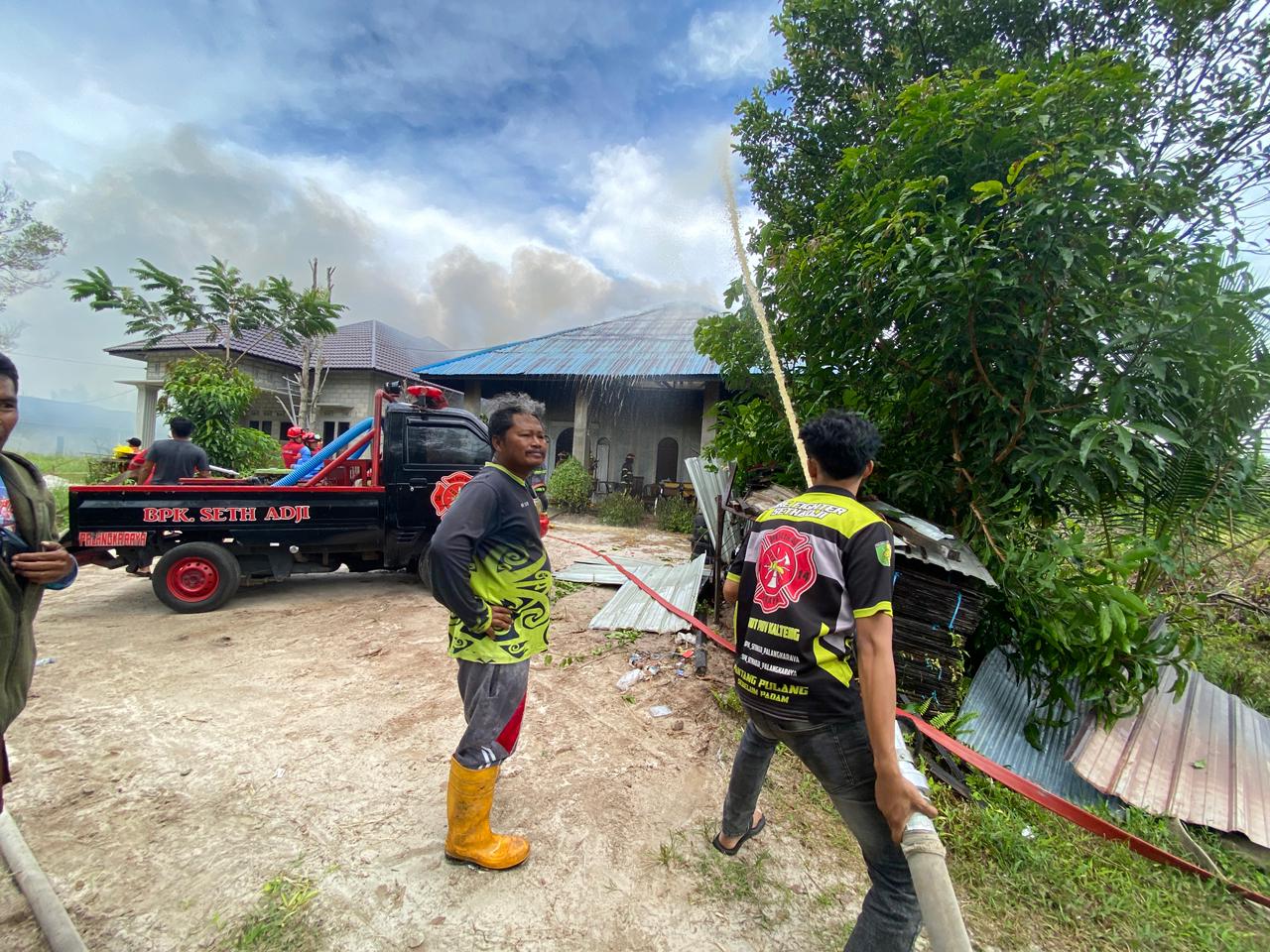 Ditinggal Ibadah Minggu, Rumah di Keranggan Terbakar