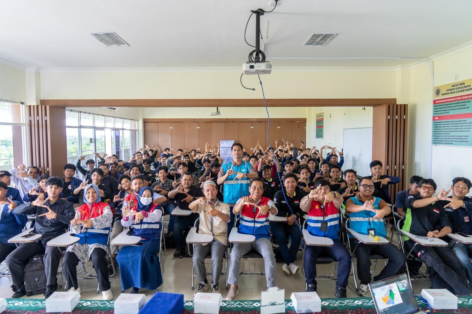 PLN UIP3B Kalimantan Edukasi K2 dan K3 kepada Puluhan Mahasiswa Uniska